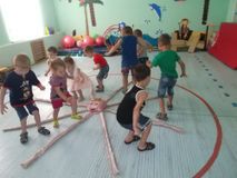 попробуй перепрыгни