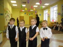 поздравляем мам